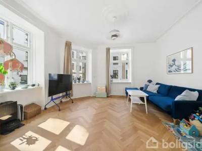 Til salg: N&oslash;rre S&oslash;gade 9B, 1. th., K&oslash;benhavn K - Ejerlejlighed p&aring; 115 m&sup2;