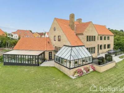 Til salg: Rolighedsvej 16, N&aelig;stved - Villa p&aring; 450 m&sup2;