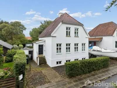 Til salg: &Aring;kj&aelig;rsvej 7, Kolding - Villa p&aring; 122 m&sup2;