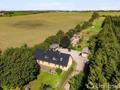 Til salg: Pr&aelig;st&oslash; Landevej 3, N&aelig;stels&oslash;, N&aelig;stved - Landejendom p&aring; 250 m&sup2;