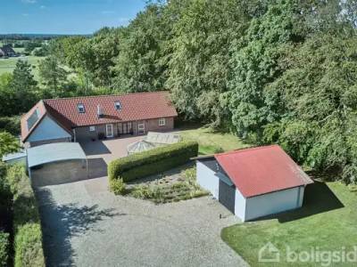 Til salg: Kirkebakken 4, Hampen - Villa p&aring; 255 m&sup2;