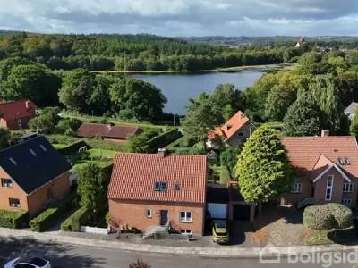 Til salg: Helmsvej 12, Silkeborg - Villa p&aring; 180 m&sup2;